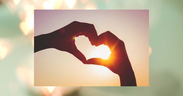 Love Shayari in Hindi: Deep Expressions of Romance, Emotion, and Timeless Affection